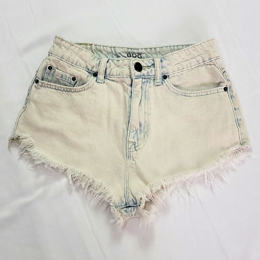 🖤5/$20🖤 BDG.. high-waisted shorts. 